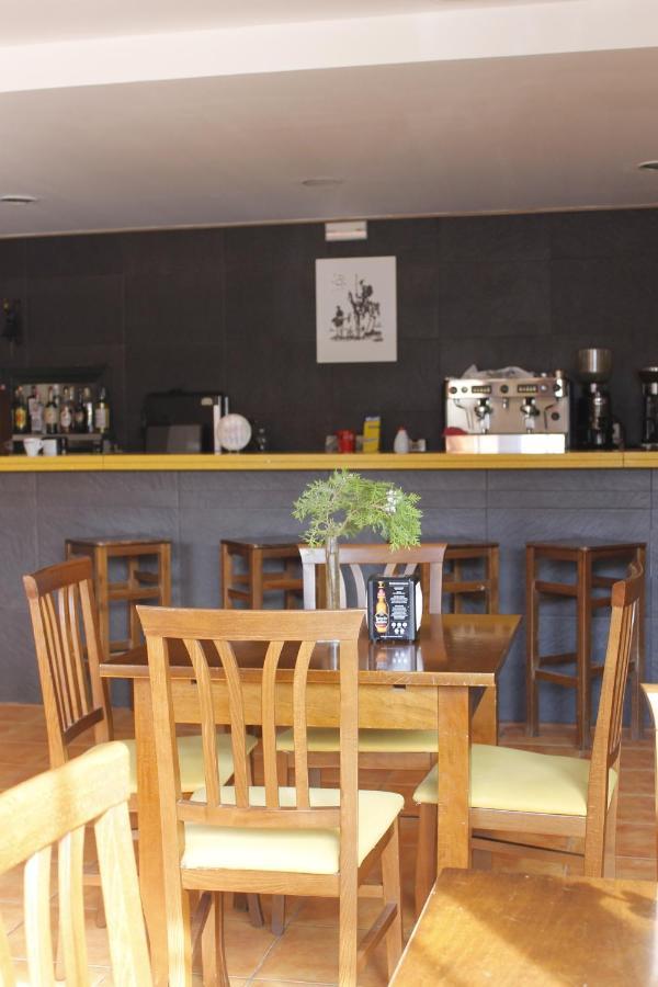 Hostal Restaurante Bustos Villarrubio Exterior photo